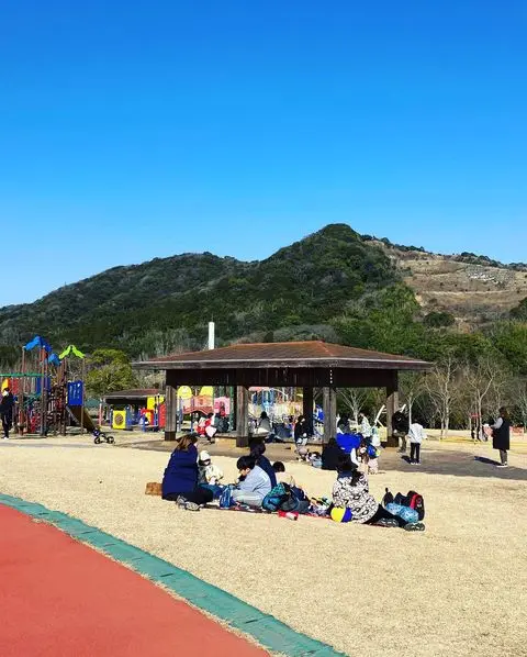 福岡県飯塚市の「筑豊緑地公園」で戸外活動